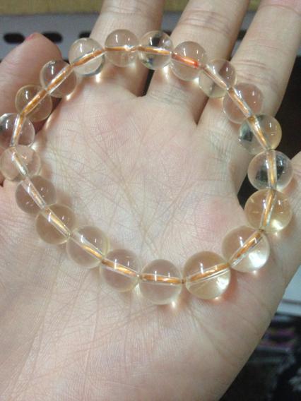 请懂水晶的高手帮忙看看这紫水晶值不值430人民币,是不是天然的