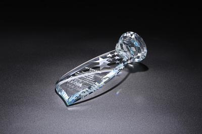 如何拍摄水晶奖杯 专业摄影技巧与要点解析