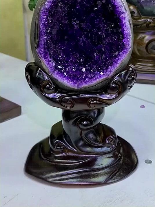 天然紫晶洞 水晶原石的收藏价值与美学魅力