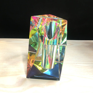 璀璨工艺 不规则水晶花瓶与方体奖杯奖牌的艺术魅力